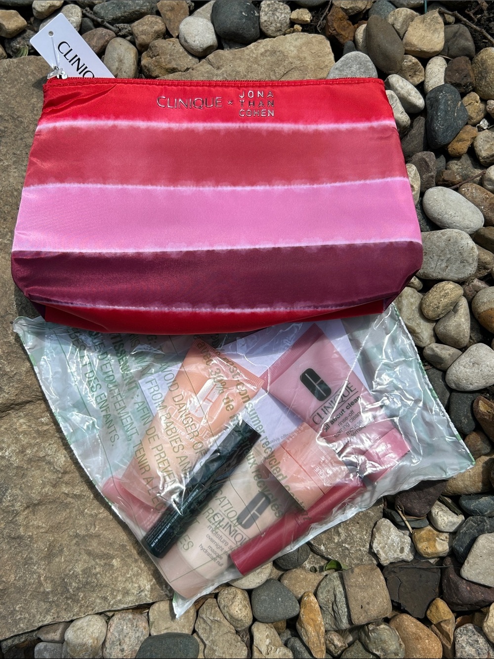 Clinique x Jonathan Cohen 7-piece Make Up and Beauty Gift Set
